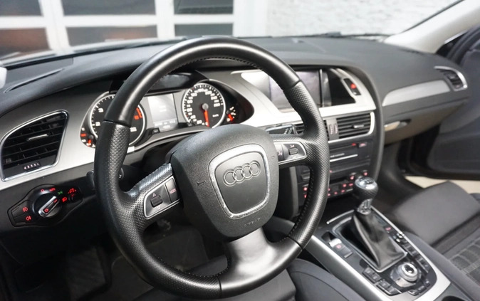 Audi A4 cena 31900 przebieg: 267000, rok produkcji 2011 z Wągrowiec małe 596